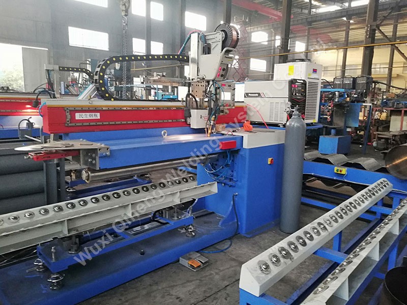 Longitudinal seam welder